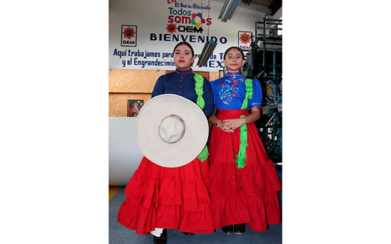 Escaramuza con glamur, el arte de lucir el traje charro - El Sol de  Tlaxcala