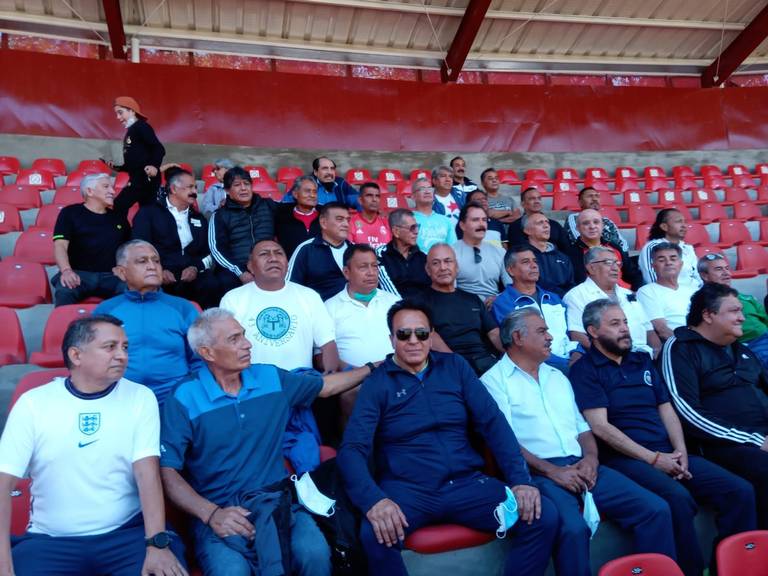 Celebró Lobos sus 43 años con juego de exhibición en el Tlahuicole - El Sol  de Tlaxcala | Noticias Locales, Policiacas, sobre México, Tlaxcala y el  Mundo
