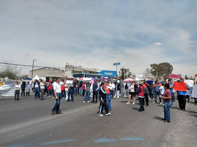 Protestan empleados de Sesa en tramos carreteros y caseta de cobro - El Sol  de Tlaxcala | Noticias Locales, Policiacas, sobre México, Tlaxcala y el  Mundo