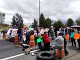 Habitantes de Santa Cruz Tlaxcala inconformes con los resultados electorales del pasado 2 de junio mantienen bloqueados los cuatro carriles del Libramiento Apizaco. Armando Pedroza / El Sol de Tlaxcala